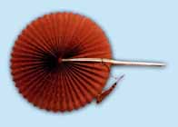 Abanico pai pai. Marfil/tela/metal. s. XX Med: 31 x 26 cm