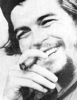 El Che sorridente e il suo sigaro