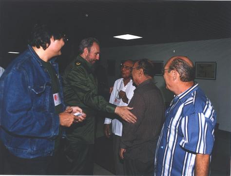 En La foto (derecha) Luis Suardíaz en un encuentro con Fidel y Abel Prieto (izquierda) Ministro de Cultura. Foto: Lázaro David Najarro Pujol