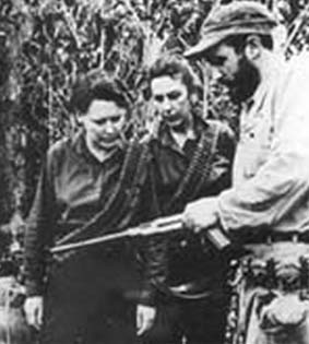 Las hero�nas Hayd�e Santamar�a y Celia S�nchez junto a Fidel en la Sierra Maestra