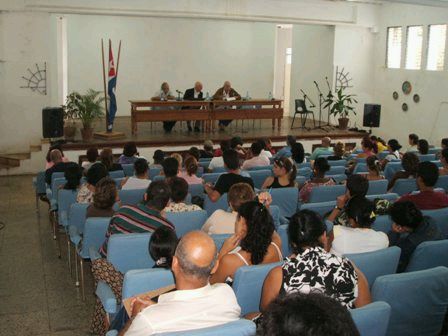 Presentazione del libro di Giustino Di Celmo nell'Universit� di Matanzas