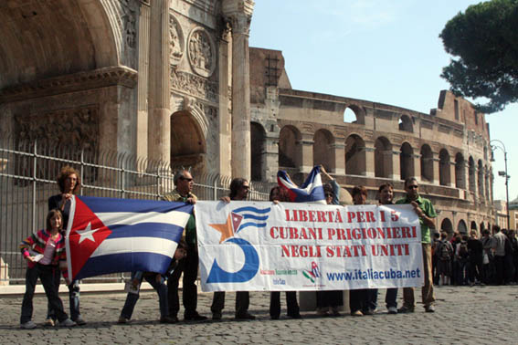 Associazione Nazionale di Amicizia Italia-Cuba. Circolo di Roma. Manifestazione di solidariet� ai Cinque (Roma, 20 settembre 2008)