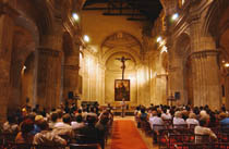 La Sala dei Concerti della Basilica Minore di San Francesco d'Assisi ha compiuto dieci anni di feconda vita culturale. Foto: Ahmed Velsquez